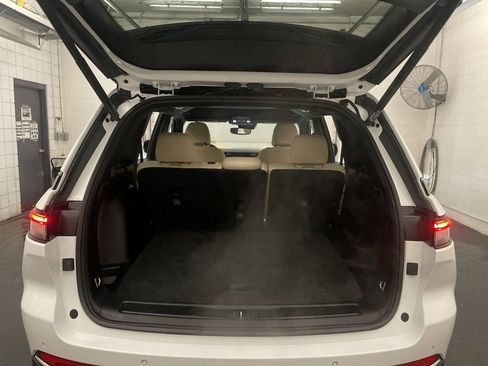 Used 2023 Jeep Grand Cherokee Limited image 19