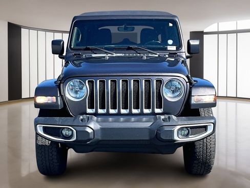 Used 2020 Jeep Wrangler Unlimited Sahara image 2