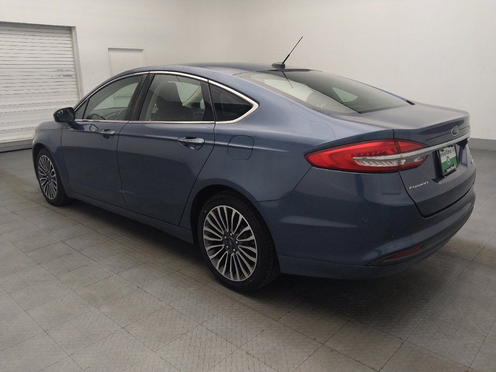 Used 2018 Ford Fusion SE w/ Fusion SE Technology Package FWD image 3