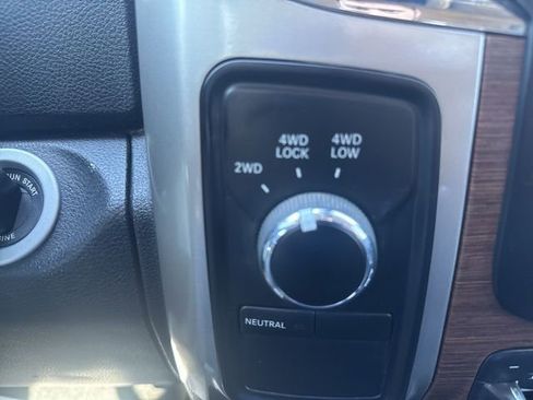 Used 2015 RAM 2500 Laramie w/ Convenience Group AWD/4WD image 17