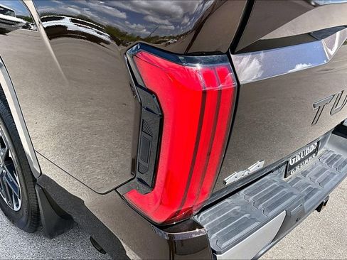 Used 2024 Toyota Tundra Limited w/ Power Package image 39