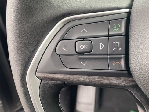 New 2025 Jeep Grand Cherokee Limited w/ Luxury Tech Group II image 38