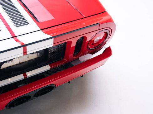 Used 2005 Ford GT image 27