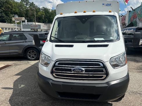 Used 2017 Ford Transit 350 138 DRW w/ Interior Upgrade Package RWD image 2