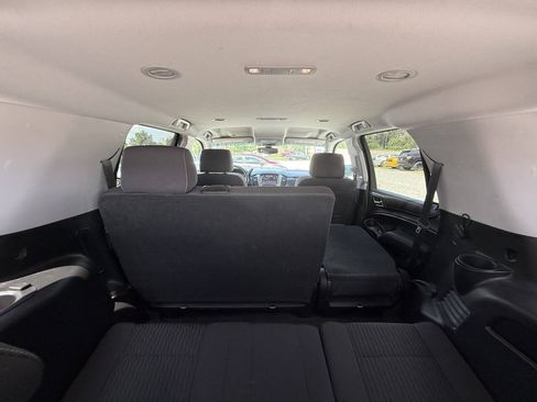 Used 2018 Chevrolet Tahoe LS AWD/4WD image 17