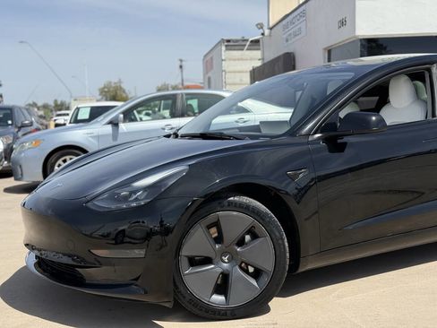 Used 2023 Tesla Model 3 Standard Range image 6