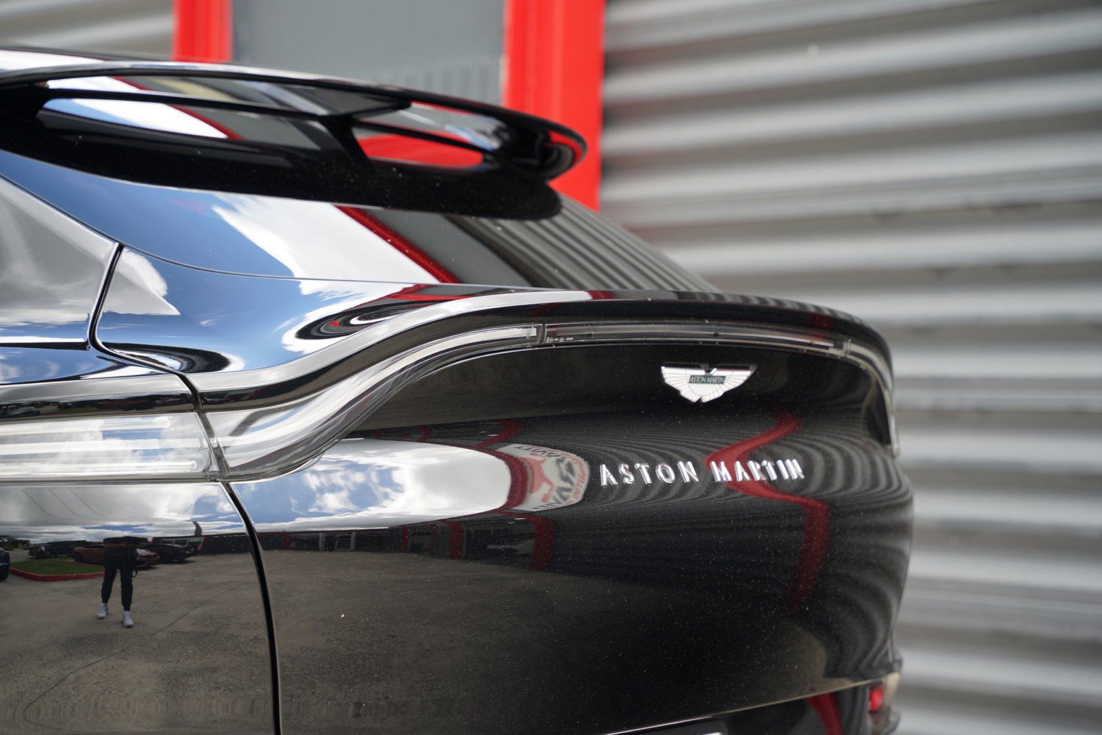 Used 2021 Aston Martin DBX AWD/4WD image 12