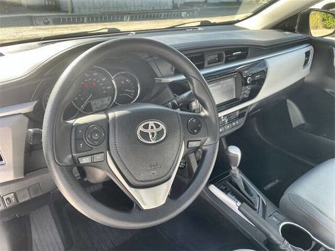 Used 2016 Toyota Corolla L image 11