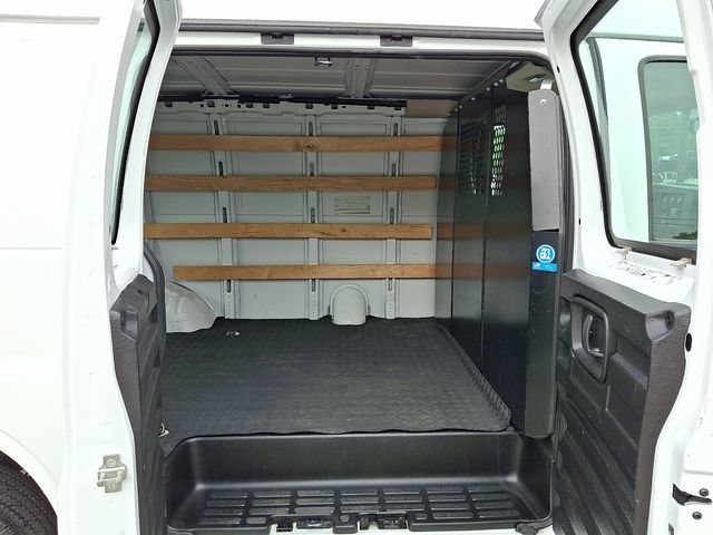 Used 2024 GMC Savana 2500 w/ Driver Convenience Package RWD image 10