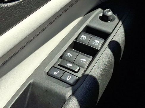 Used 2023 Jeep Compass Limited w/ Elite Group AWD/4WD image 31