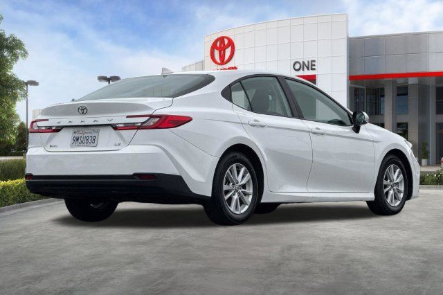 Used 2025 Toyota Camry LE FWD image 4