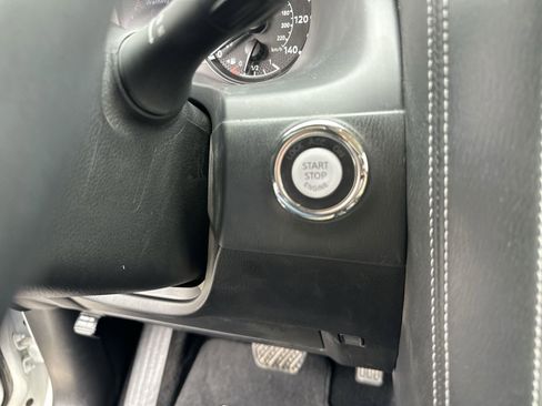 Used 2022 Nissan Armada SL AWD/4WD image 17