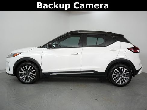 Used 2023 Nissan Kicks SR image 4