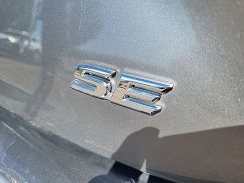 Used 2025 Toyota Camry SE FWD image 16