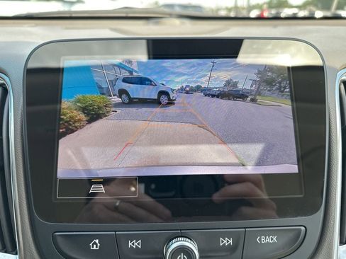 Used 2024 Chevrolet Malibu LT image 20