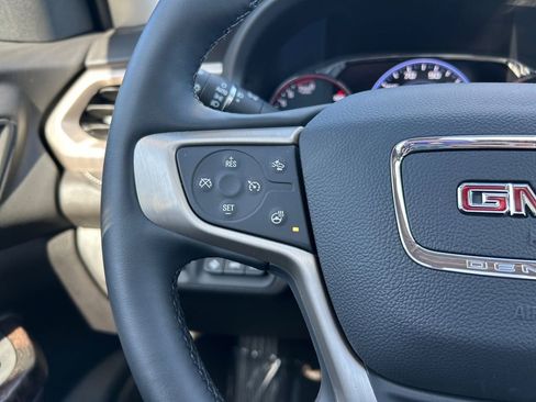Used 2023 GMC Acadia Denali w/ Denali Ultimate Package AWD/4WD image 24