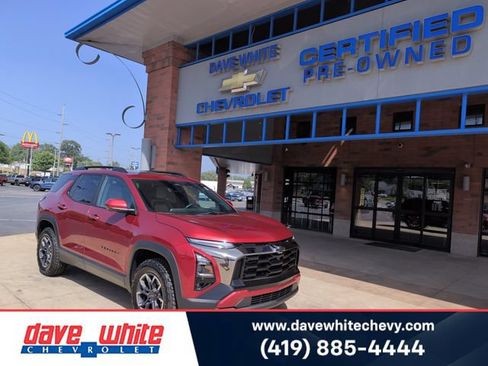 Used 2025 Chevrolet Equinox ACTIV w/ Safety and Technology Package FWD image 1