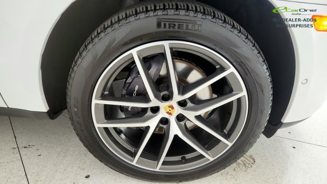 Used 2024 Porsche Macan w/ Premium Plus Package AWD/4WD image 88