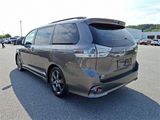Used 2016 Toyota Sienna SE Premium image 4