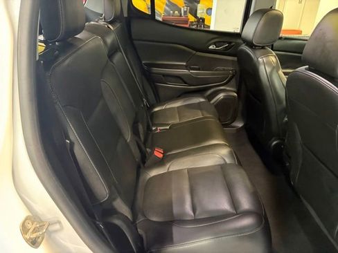 Used 2017 GMC Acadia SLT FWD image 20