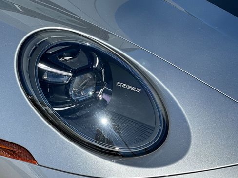 Used 2022 Porsche 911 Turbo S image 40