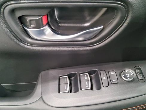 Used 2025 Honda HR-V Sport image 24