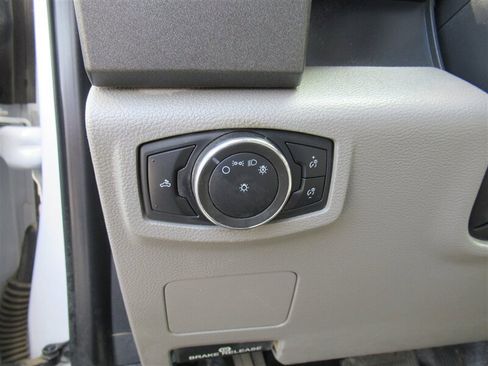 Used 2022 Ford F250 XL w/ STX Appearance Package image 12