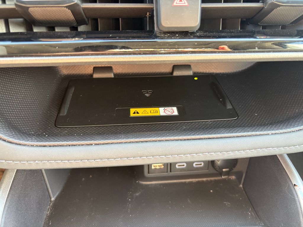 Used 2025 Toyota Highlander XLE AWD/4WD image 26