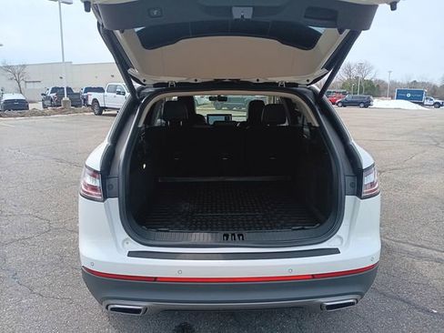 Used 2022 Lincoln Nautilus AWD w/ Premium Package image 27