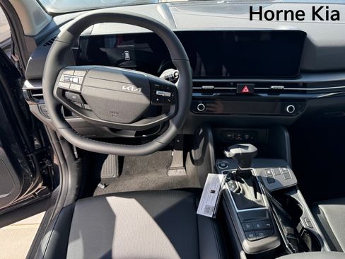 New 2026 Kia Sportage EX FWD image 13