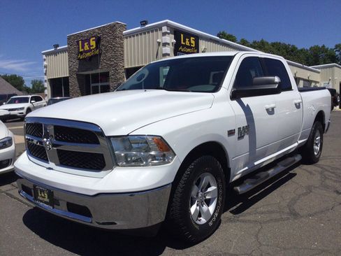Used 2019 RAM 1500 Classic SLT AWD/4WD image 1