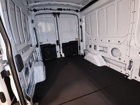 New 2026 Ford Transit 250 148 Medium Roof image 10