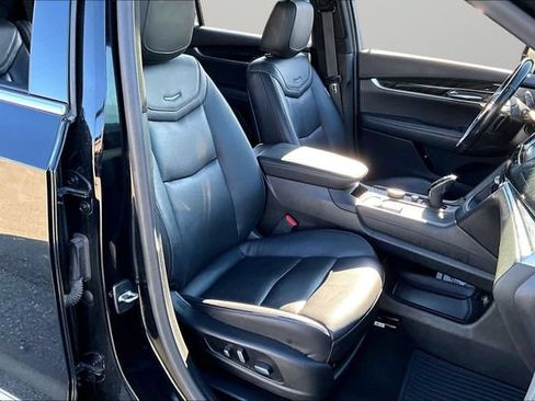 Used 2020 Cadillac XT6 Premium Luxury AWD/4WD image 7