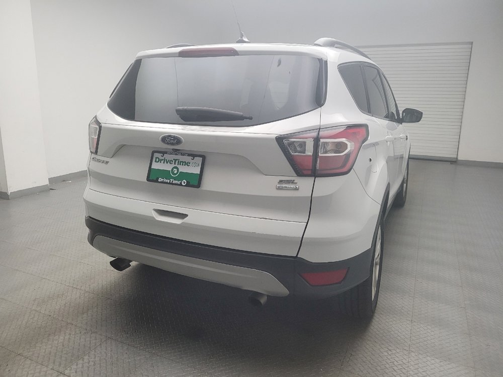 Used 2018 Ford Escape SEL FWD image 7