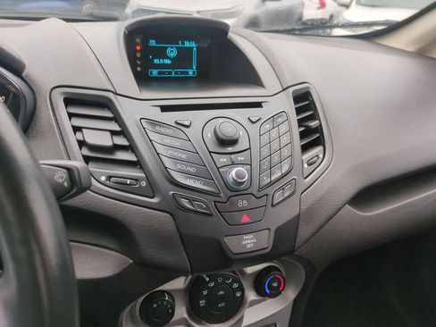 Used 2014 Ford Fiesta SE image 27