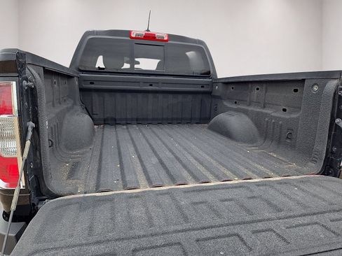 Used 2022 GMC Canyon Elevation w/ Elevation Premium Package AWD/4WD image 13