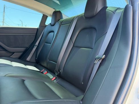 Used 2018 Tesla Model 3 Long Range RWD image 14