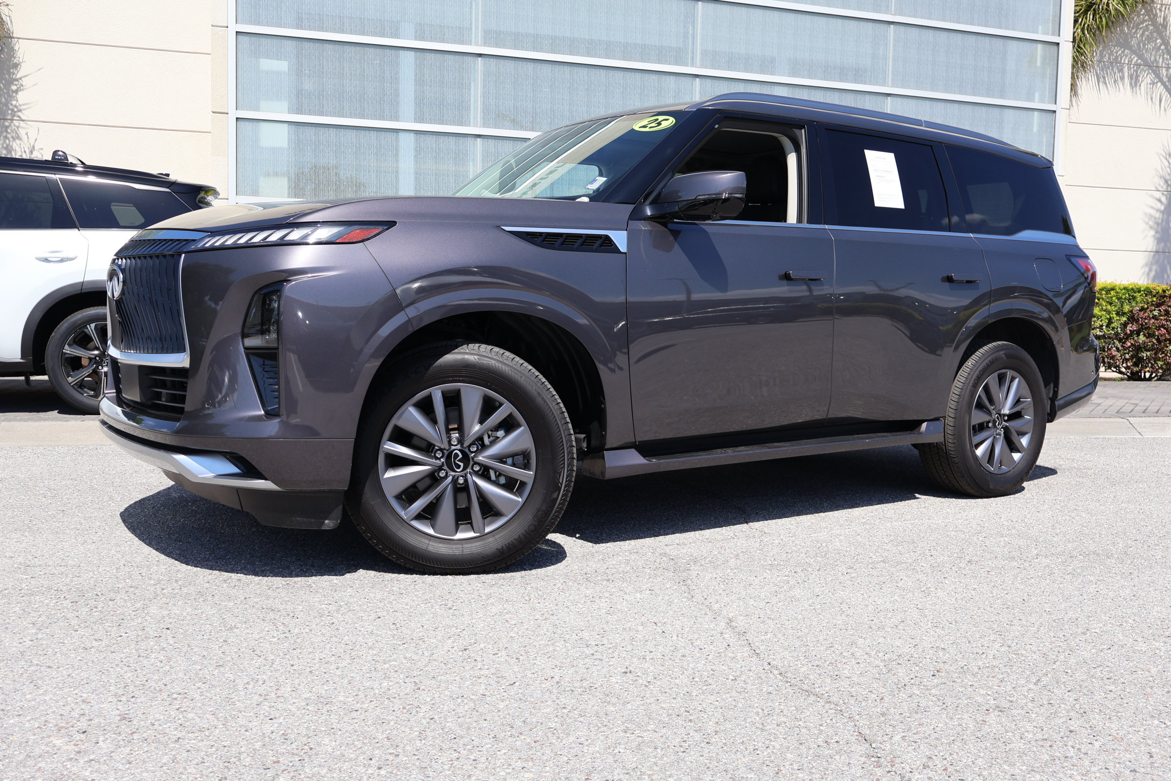 Certified 2025 INFINITI QX80 Pure RWD image 1