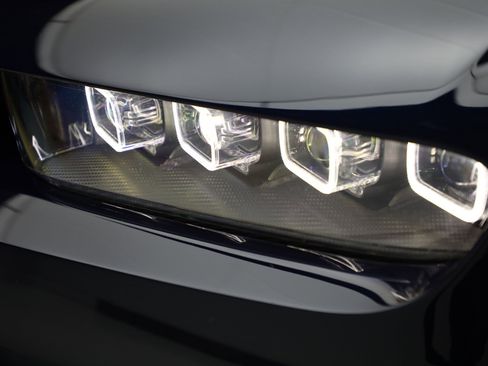 Used 2020 Bugatti Chiron image 24