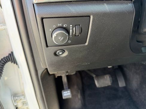 Used 2018 Jeep Grand Cherokee Overland image 17