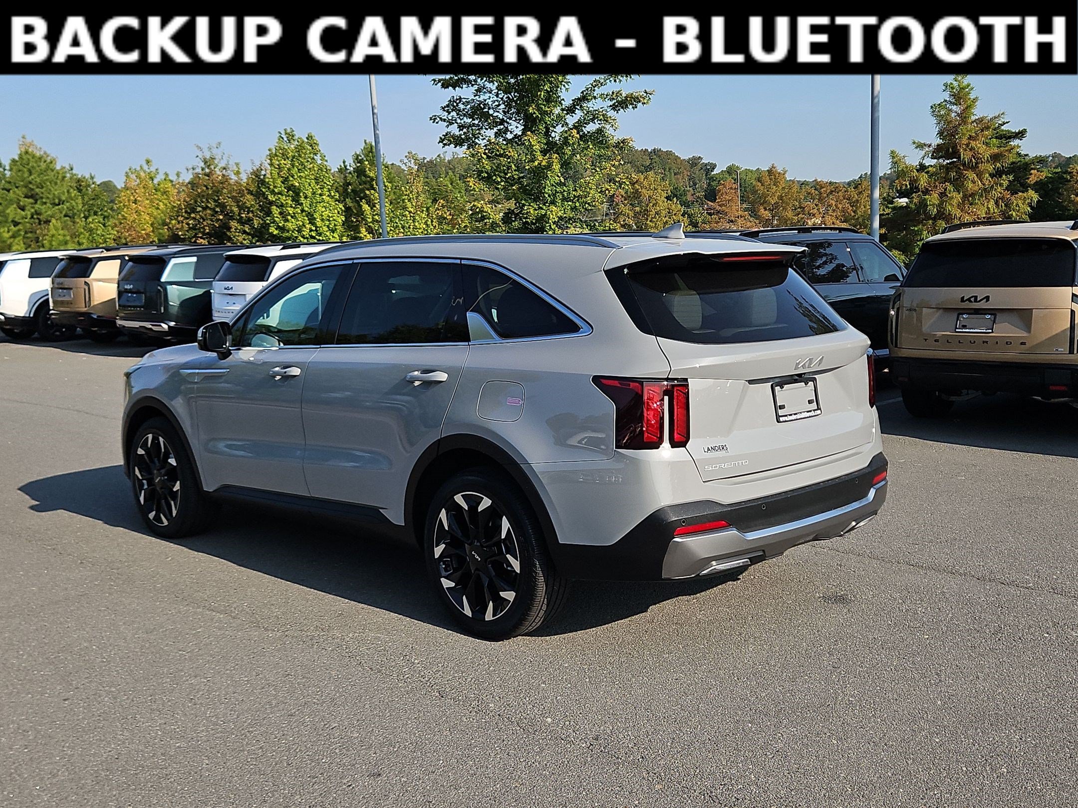 Used 2025 Kia Sorento EX w/ Panoramic Sunroof Package FWD image 5