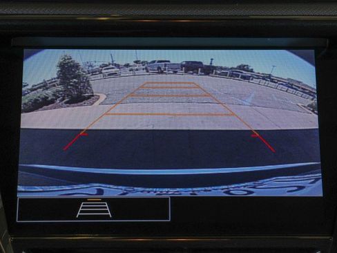 Used 2023 Chevrolet TrailBlazer LT w/ LPO, Blackout Package FWD image 16