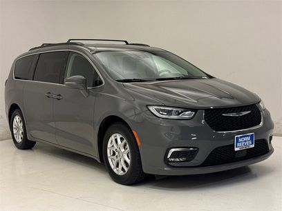 Used 2022 Chrysler Pacifica Touring-L