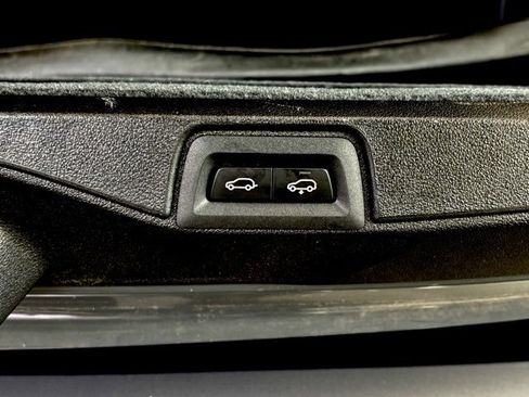 Used 2022 BMW X7 M50i image 33