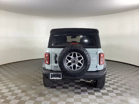 Used 2022 Ford Bronco Badlands image 3