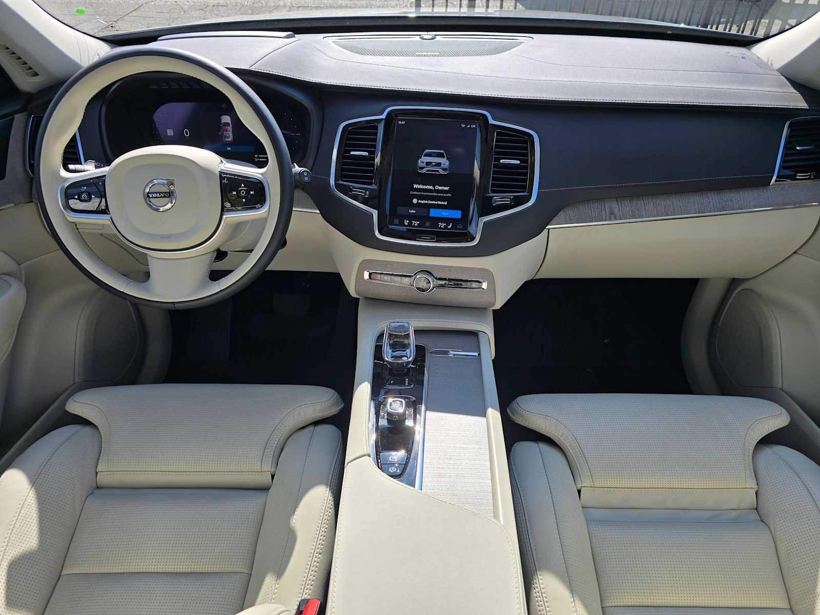 Certified 2025 Volvo XC90 T8 Ultra w/ Protection Package Premier AWD/4WD image 19
