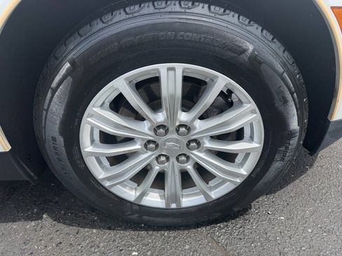 Used 2017 Cadillac XT5 FWD image 7