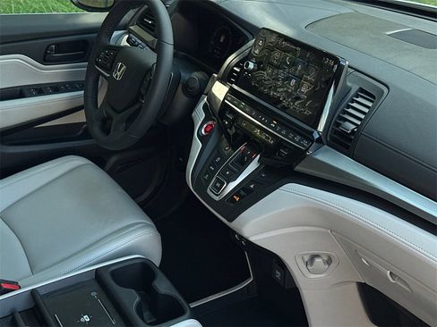 New 2026 Honda Odyssey EX-L image 9