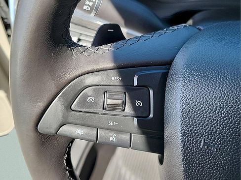 Used 2019 Cadillac XT4 Premium Luxury FWD image 17
