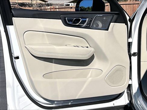 Used 2026 Volvo XC60 B5 Ultra w/ Climate Package image 26